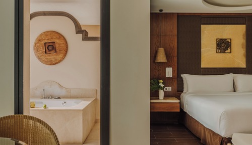 Deluxe Room, Partial Ocean View (Redlevel with Whirlpool)
