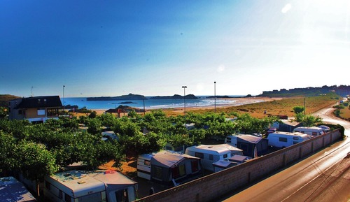 Superior Studio, 2 Twin Beds, Beach View