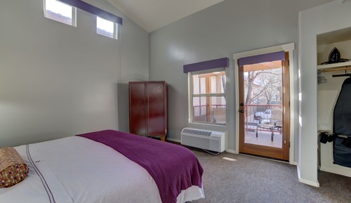 Standard Suite, 1 King Bed with Sofa bed