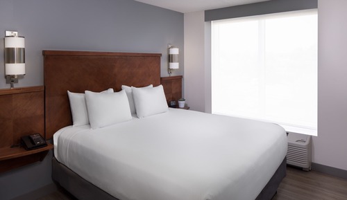 Standard Room, 1 King Bed