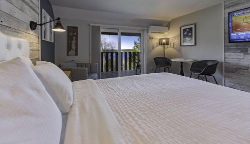 Room, 1 Queen Bed, Balcony (Water View)