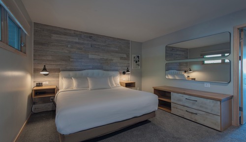 Suite, 1 Bedroom, Bay View (1st Floor with Fireplace & Jetted Tub)