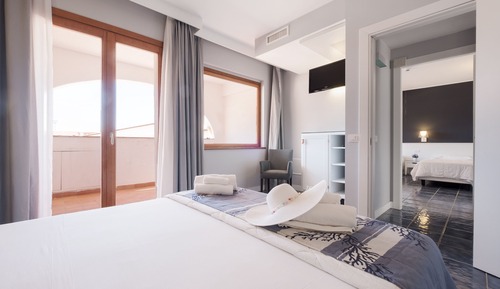 Deluxe Room (Plus)