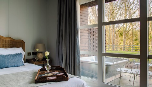 The Beach House with Outdoor Bath - Pet Friendly