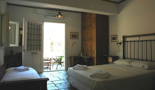 Triple Room, Garden View, Ground Floor