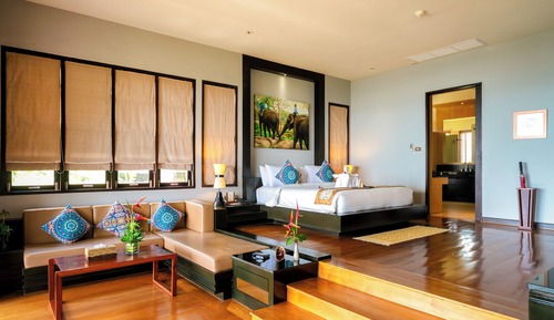 Grand Thai with Natural Ocean View & Spa Bath