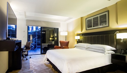 Suite, 1 King Bed, Terrace