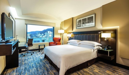 Deluxe Room, 1 King Bed