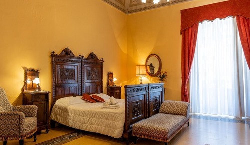 Executive Suite, City View
