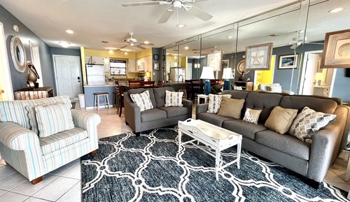Condo, 2 Bedrooms
