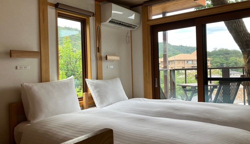 Oak tree house, with Private Sauna, Non smoking