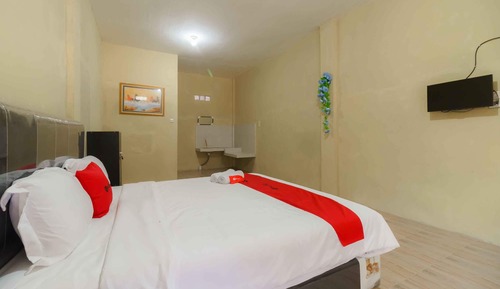 Double Room (Reddoorz)