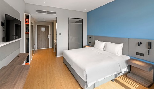 Standard Room, 1 King Bed, Smoking