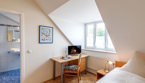 Economy Single Room