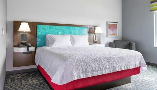Room, 1 King Bed, Accessible, Bathtub
