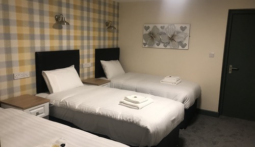 Economy Triple Room