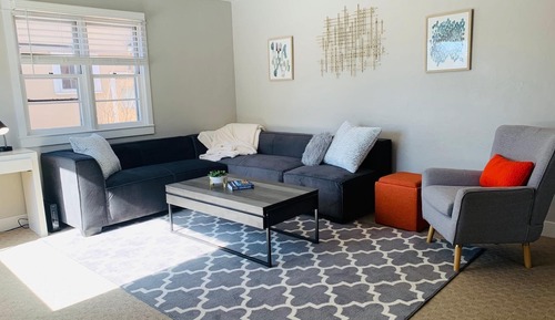 House, Multiple Beds (622 W. Laurel St. - Upper)