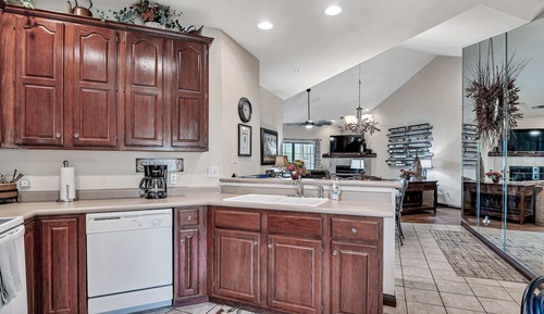 Condo, 2 Bedrooms