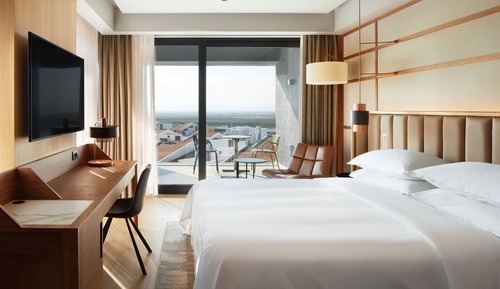 Premium Room, 1 King Bed, Terrace, Corner