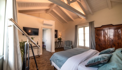 Luxury Room