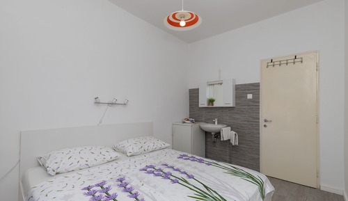 Double Room (Double Room with Shared Bathroom)