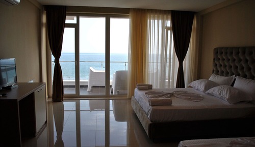 Family Room, Sea View