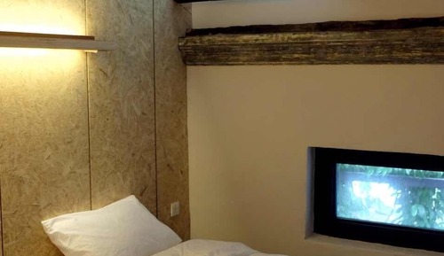 Twin Room, Shared Bathroom