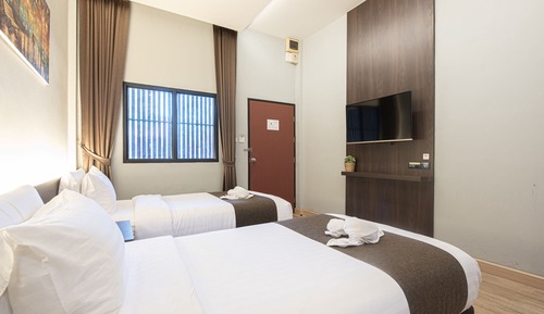 Signature Twin Room
