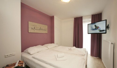 Economy Double Room, 1 Queen Bed