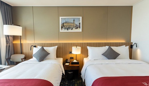 Premier Twin (Ocean View), Carpet/Ondol Randomly Assigned