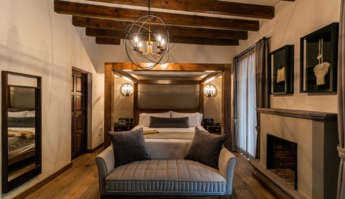 Classic Room (CE)