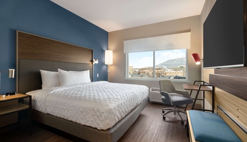 Room, 1 King Bed, Accessible (Hearing)