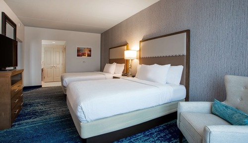 Suite, 2 Queen Beds, Accessible, Bathtub (Mobility & Hearing)