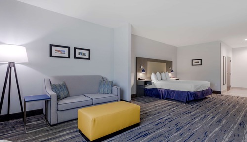 Suite, 1 King Bed with Sofa bed, Non Smoking, Refrigerator & Microwave (with Sofabed)