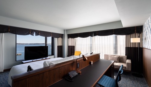 Junior Suite, 1 Bedroom, Non Smoking, Ocean View (Corner)