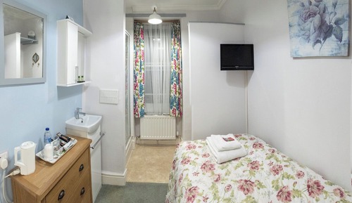 Single Room, Ensuite (Room 6)