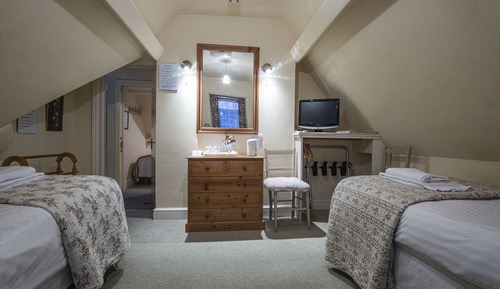 Twin Room, Shared Bathroom (Room 4)