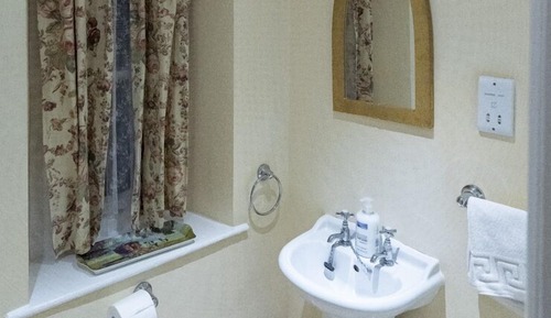 Double Room, Ensuite (Room 2)