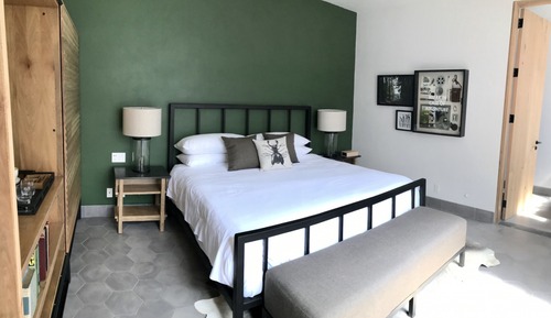 Room, 1 King Bed, Ensuite