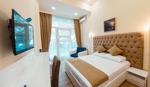 Family Double Room (Khanjyan)