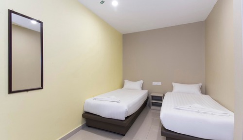 Standard Twin Room