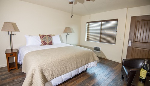 Standard Room, 1 King Bed, Non Smoking
