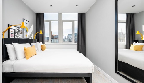 2 Bed Apartment Sleeps 6 King & Twin 