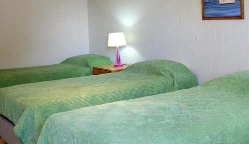 Basic Triple Room, 3 Twin Beds, Courtyard View