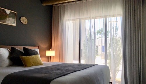 Suite, 1 King Bed with Sofa bed