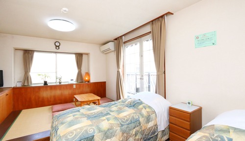 Quadruple Room, Private Toilet, Shared Bathroom