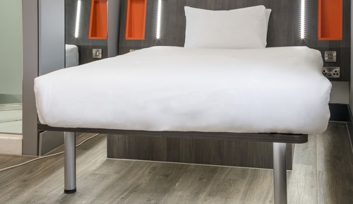 Double Room, No Windows