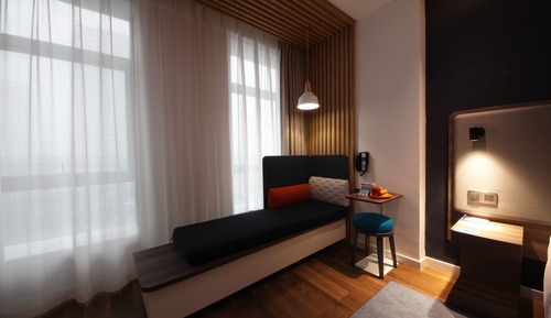 Standard Room, 1 King Bed (Extra Floor Space)