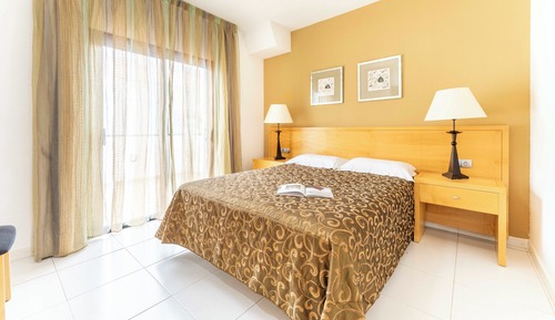 Apartments 2 Bedrooms vista mar (1+1)