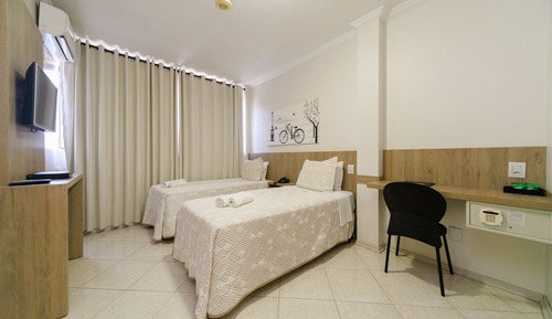 Twin Room, 2 Twin Beds
